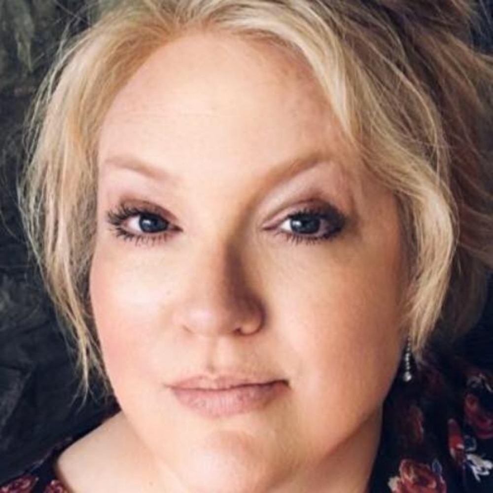 Meet your Posher, Lauri